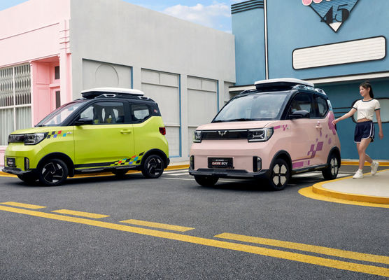 Tamaño compacto de los mini EV de los coches del 120-170KM de Wuling Ev del coche 3 asientos de las puertas 4