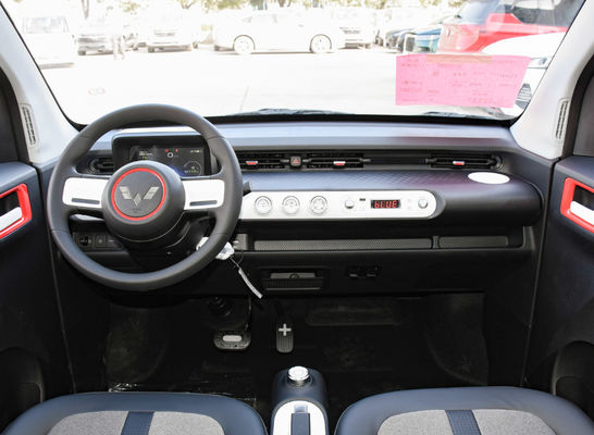 Tamaño compacto de los mini EV de los coches del 120-170KM de Wuling Ev del coche 3 asientos de las puertas 4