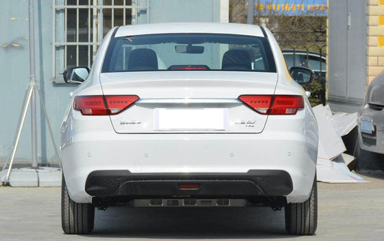 Coche eléctrico compacto los 421KM de Dihao Geely 4 puertas 5 asientos rápidamente que cargan