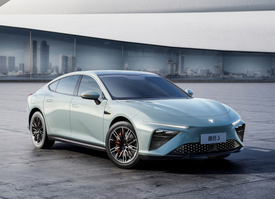 Mediados de vehículo eléctrico grande de los 650-715KM Nezha Automobile Nezha S