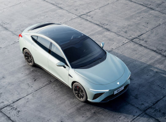 Mediados de vehículo eléctrico grande de los 650-715KM Nezha Automobile Nezha S