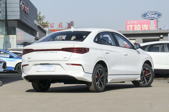 Estándar oficial los 401KM de los vehículos eléctricos de E3 Byd 4 puertas 5 asientos