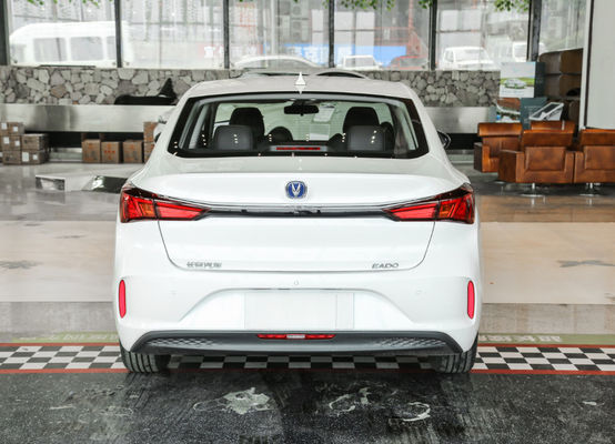Coche compacto del sedán de los asientos de las puertas 5 de Changan Eado EV460 los 365-405KM Changan EV 5