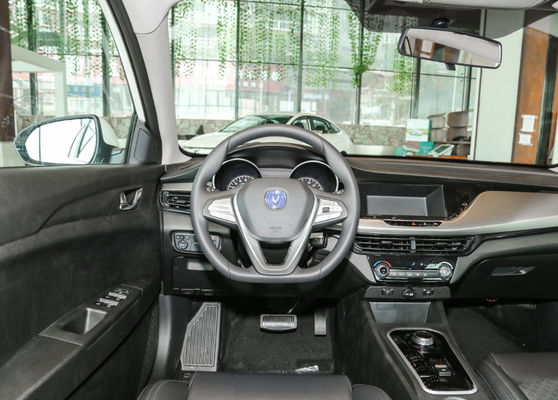 Coche compacto del sedán de los asientos de las puertas 5 de Changan Eado EV460 los 365-405KM Changan EV 5