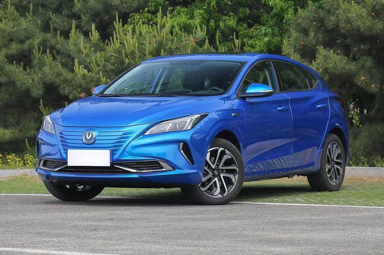 Los 405KM Changan Eado Y cabina cómoda del coche compacto eléctrico puro del sedán