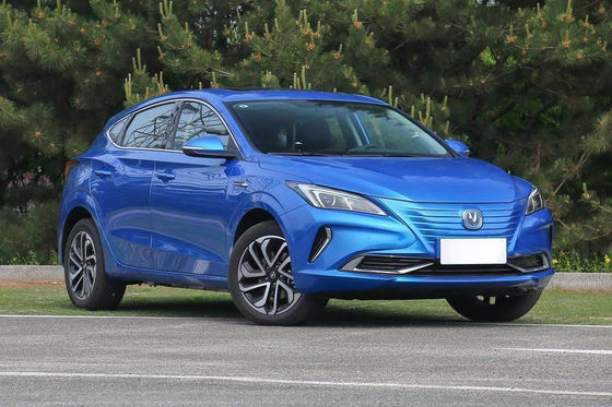 Los 405KM Changan Eado Y cabina cómoda del coche compacto eléctrico puro del sedán