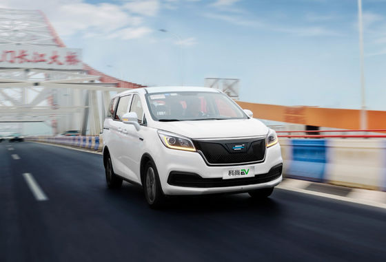 Changan Auchan Kochan Mpv completamente eléctrico los 400KM 5 puertas 7 asientos