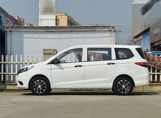 Asientos de conducción lisos del coche eléctrico los 402KM Changan Auchan A600ev 5 de MPV