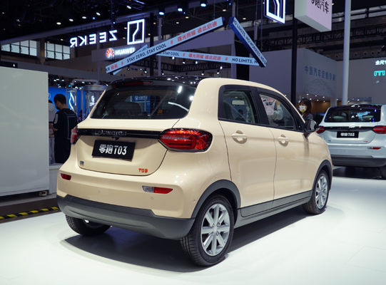 5 puertas 4 asientos saltan la carga rápida 0.6H del motor T03 Mini Car los 403KM