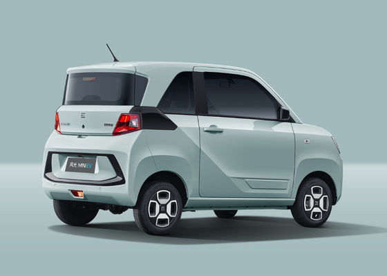 3 puertas 4 asientan el vehículo eléctrico Fengguang Mini Ev del motor de Dongfeng el 120KM-220KM