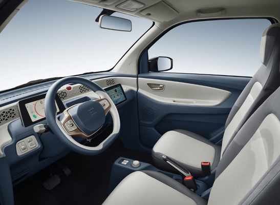 3 puertas 4 asientan el vehículo eléctrico Fengguang Mini Ev del motor de Dongfeng el 120KM-220KM