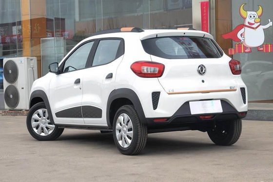 5 puertas 4 asientan el vehículo eléctrico los 330KM Dongfeng Fengshen Ex1 del motor de Dongfeng