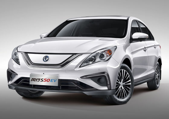 Puertas del acuerdo 4 del vehículo eléctrico los 415KM del motor de Fengxing S50 Dongfeng 5 asientos