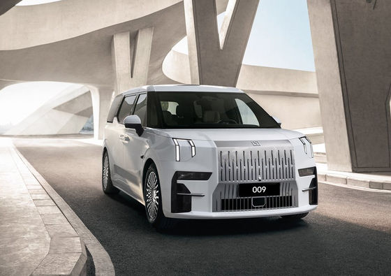 5 gama larga eléctrica del coche 702-822KM de Geely Zeekr Ev 009 Zeekr de los asientos de las puertas 6