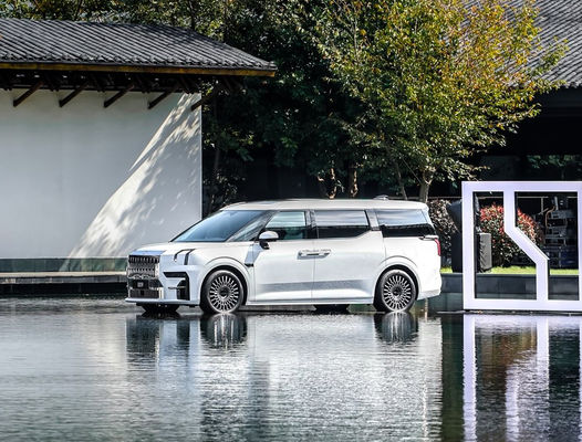 5 gama larga los 702-822KM del minivan eléctrico de Zeekr 009 de los asientos de las puertas 6