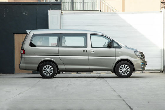 Coche largo del campo de prácticas los 400KM Dongfeng M5ev Mpv Ev con 4 puertas 5-9 asientos