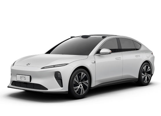 Rendimiento de tamaño mediano los 550-700KM de los coches eléctricos del NIO Et5 alto 4 puertas 5 asientos