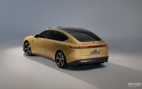 Rendimiento de tamaño mediano los 550-700KM de los coches eléctricos del NIO Et5 alto 4 puertas 5 asientos