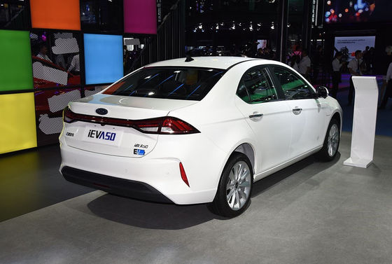 Vehículo eléctrico auto de los 350-402KM JAC Electric Car Single Motor JAC Iev A50