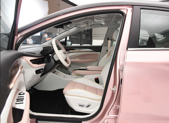 Carga rápida eléctrica 0.5h de Geely Ev Suv los 400-550KM del coche de la geometría M6 Geely