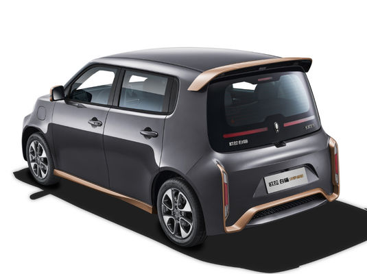 Eléctrico puro blanco de ORA Cat Great Wall Motor EV los 305-401KM con 5 puertas 4 asientos