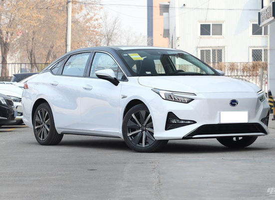 El coche eléctrico los 510KM del sedán de Guangqi Yilue EA6 4 puertas 5 asienta la carga rápida 0.78H
