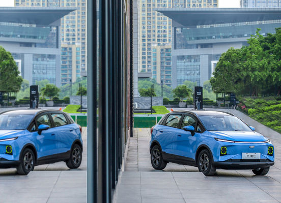 Pequeños SUV EV coches de la geometría E los 320-410KM Suv eléctrico de lujo 60kw