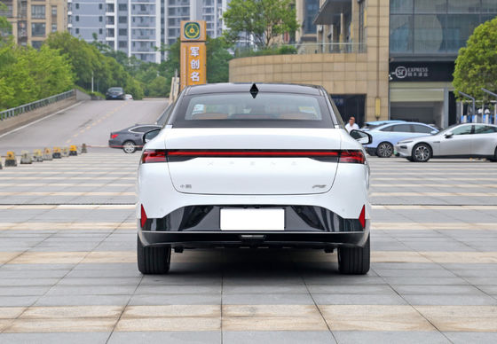 Coches eléctricos los 450-550KM compactos de XiaoPeng P5 2022 4 puertas 5 asientos