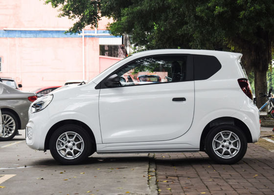 Coche eléctrico Saic Roewe Ev listo del motor de los 311KM SAIC 3 puertas 4 asientos