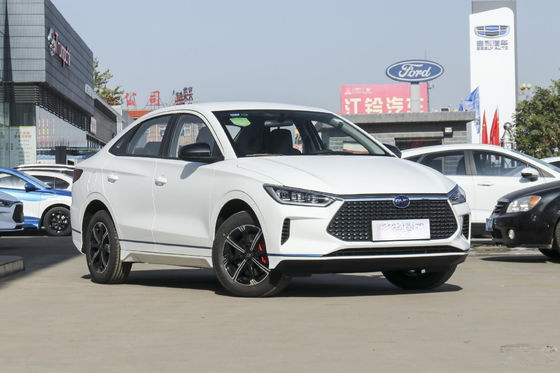 Estándar oficial los 401KM del coche eléctrico del sedán de E3 Byd 4 puertas 5 asientos
