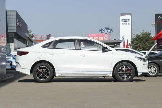 Estándar oficial los 401KM del coche eléctrico del sedán de E3 Byd 4 puertas 5 asientos